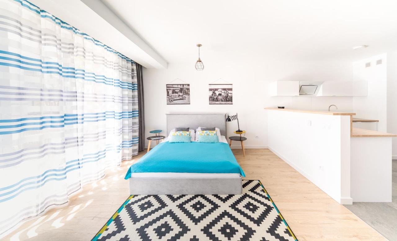 Raval Apartments - Light Blue เรวัล ภายนอก รูปภาพ