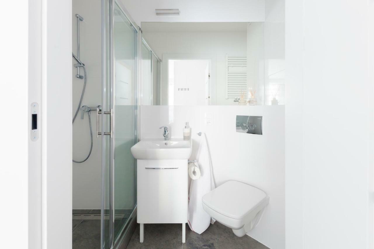Raval Apartments - Light Blue เรวัล ภายนอก รูปภาพ